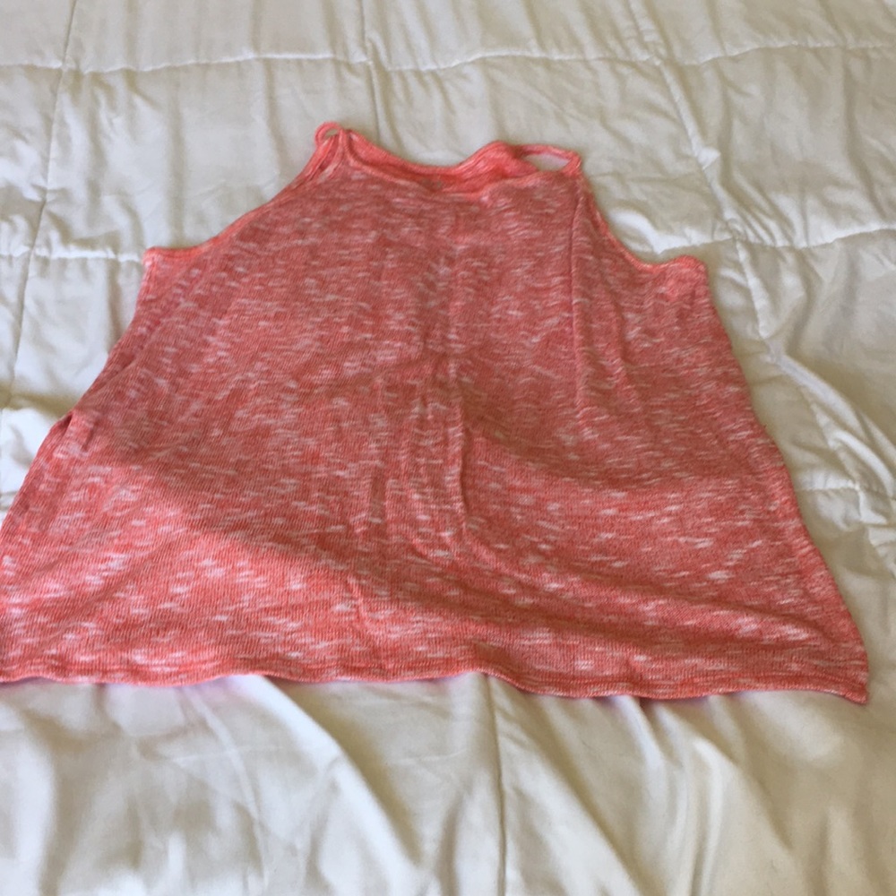 Sleeveless sweater like shirt